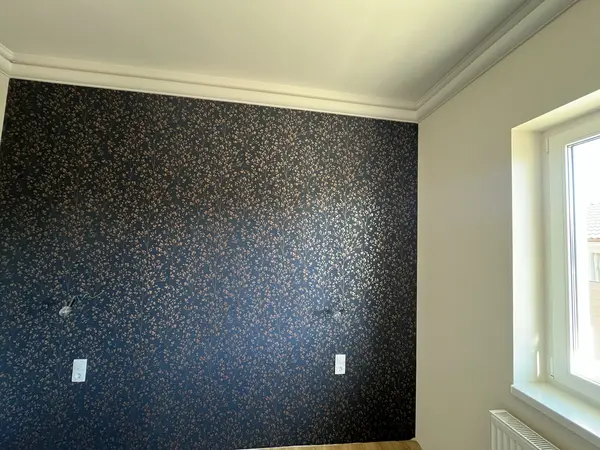 apétázás panel lakásban modern nappaliban